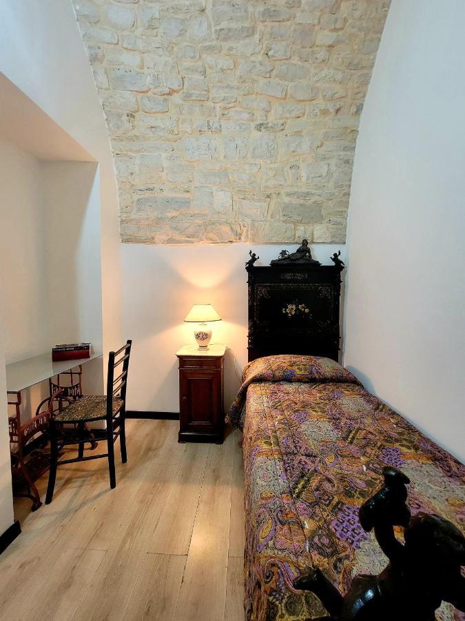 Giovinazzo Historic Apulia Old Town Stone House With Private Patio Apartment Exterior photo